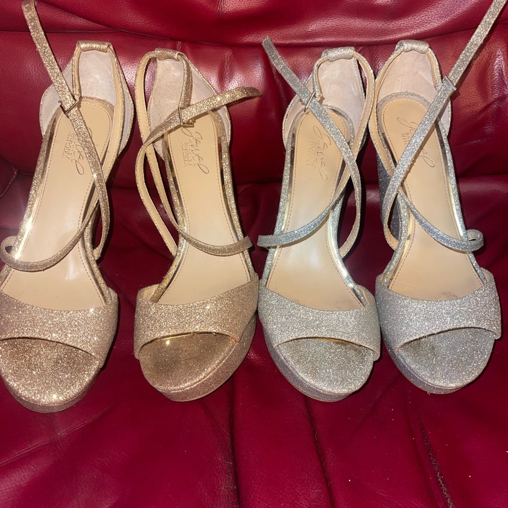 Elegant Badgley mischka Glitter Strappy Heels